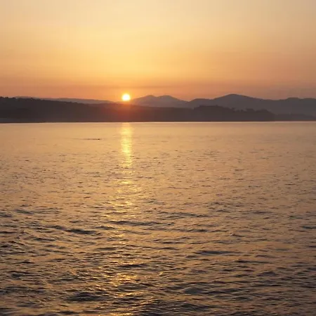 T2 Climatise En Bord De Mer Avec Terrasse , Parking Et Wifi La Ciotat